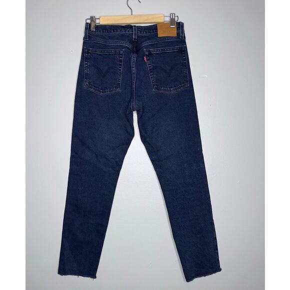 Levi's Wedgie Button Fly Straight Leg Jeans Frayed Hem Dark Blue Wash Size 26 - Picture 6 of 6